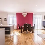 Ferula, 3 Bedroom Near Bacvice Appartamento Spalato