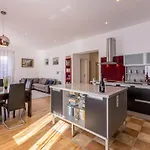 Ferula, 3 Bedroom Near Bacvice Spalato