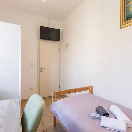 Apartman Ferula, 3 Bedroom Near Bacvice Split