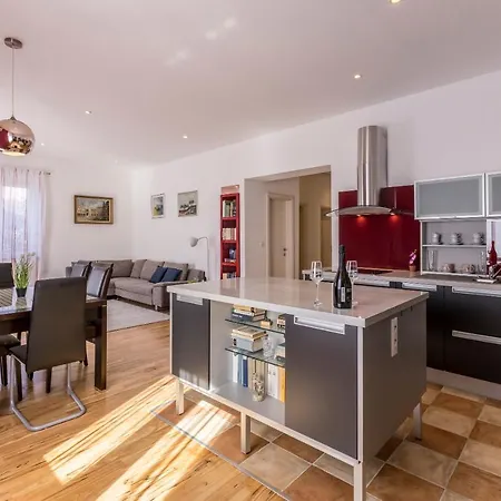 Ferula, 3 Bedroom Near Bacvice سبليت